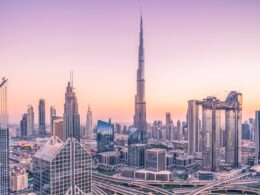 trading-start-here-burj-khalifa-dubai-united-arab-emirates