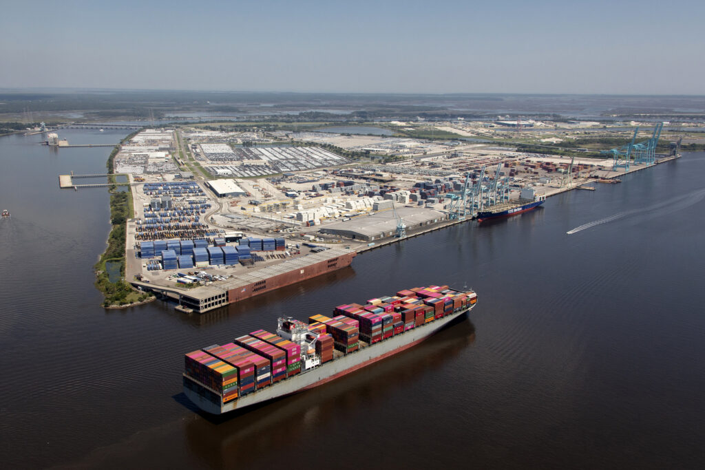 the-most-important-thing-to-know-about-commodity-trading-jacksonville-port-container-ship
