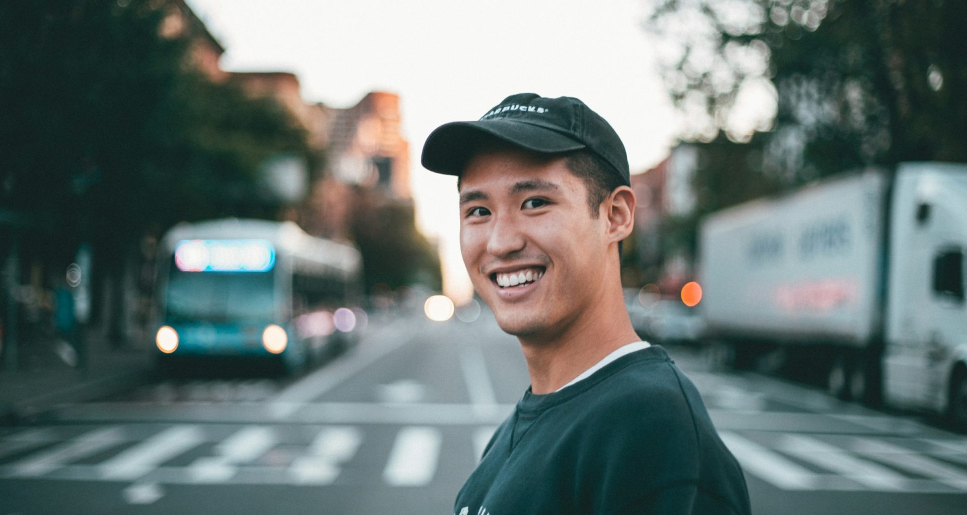 how-to-launch-your-career-in-commodities-trading-man-smiling-nyc